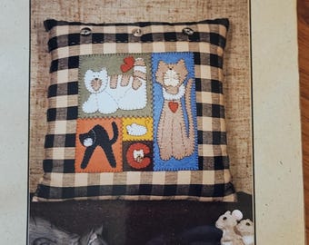 Cat Applique Pillow Sewing Pattern Vintage 90s Powder Mill #2031, Cat Collage Pillow Designed by Diane Arthurs Uncut