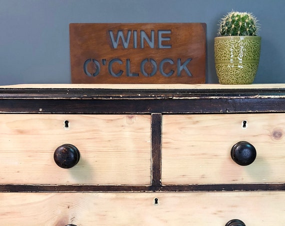 Rusted WINE O CLOCK Plaque Word Sign Metal Shop Home Rustic Pub Cafe Bar Cocktails Drinks Gin Rum