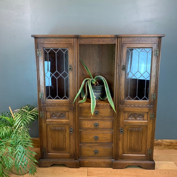 Vintage Old Charm Oak Bookcase Cupboard Buffet Dresser Rustic Cocktail Cabinet