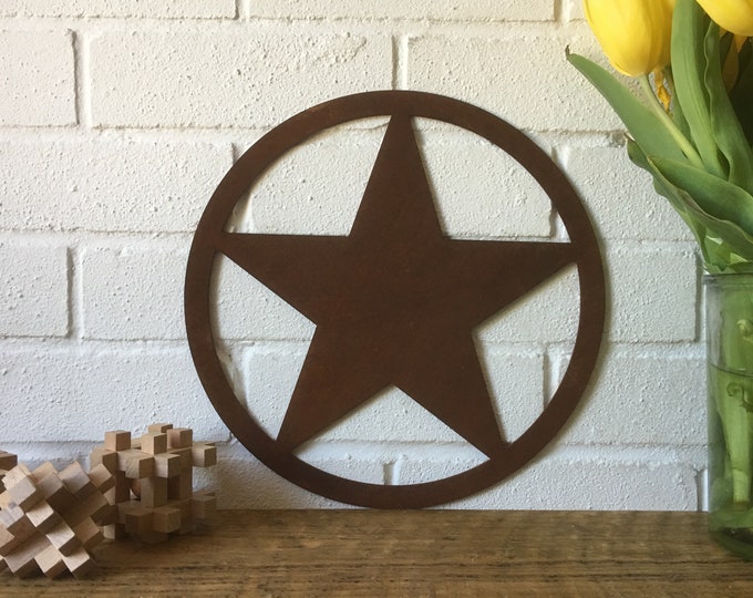 Big Rusty Star Badge Lettering Letters Sign Metal Carnival Fairground Retro Barn