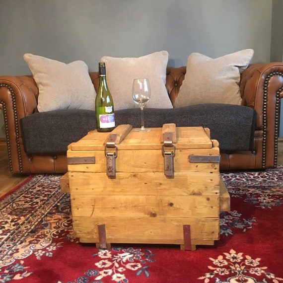 Vintage Reclaimed Pine Rustic Industrial Trunk Chest Box Coffee Table Storage