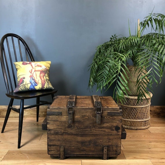 Vintage Reclaimed Pine Rustic Trunk Chest Coffee Table Industrial Shabby chic