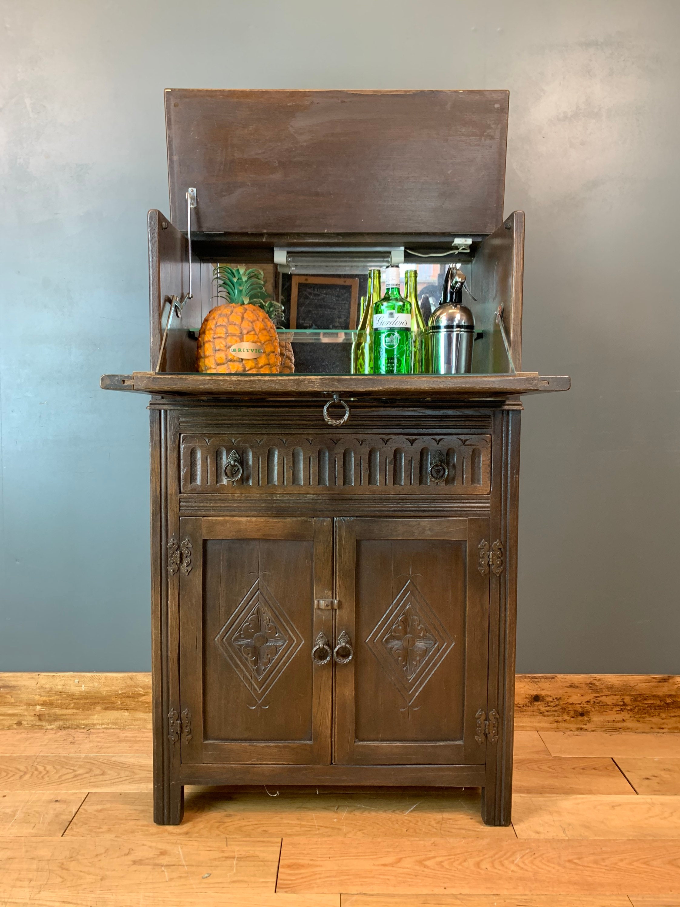 Vintage Oak Cocktail Cabinet Gin Cupboard Drinks Cabinet