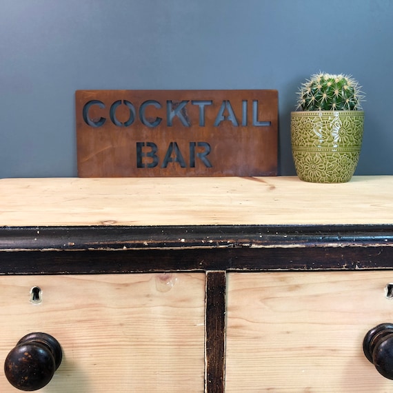 Rusted COCKTAIL BAR Plaque Word Sign Metal Shop Home Rustic Pub Cafe Bar Cocktails Drinks Gin Rum Wine
