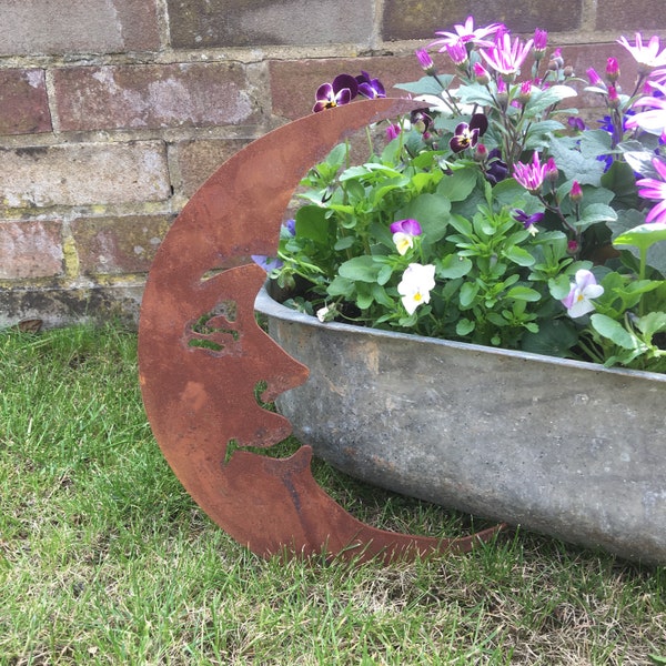 MOON Sign In Rusty Metal , Garden Ornament , Wall Art , Garden Gift , Rustic Garden Decoration , Wall Decoration , Fence Decoration ,