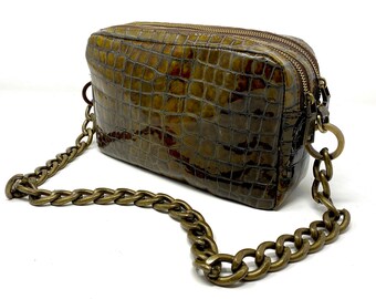 Leather bag. Handbag. Bag with chain. Bag for every occasion.