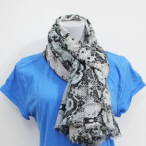 Snake Print Scarf, Gifts, scarf women, gift for women, gift for mom, gift for her, mothers day gift, spring clothing
