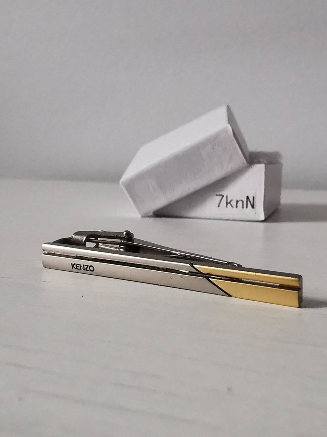 kenzo tie clip