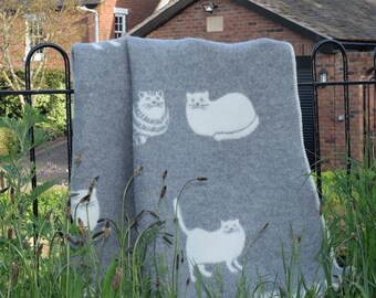 Cat Design Wool Blanket with Reversible Pattern, Made from Real Wool, Soft Grey/ Off White Throw Perfect for Chair, Bed & Sofa