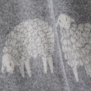 Mima Sheep Soft Grey Wool Throw Woven Soft Cozy Blanket made from Pure Wool Ideal as Bedspread, Housewarming Present image 5