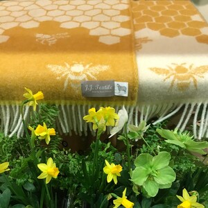 Mustard Yellow Bee Pure Wool Throw, Bee and Honey Design Farmhouse Blanket Throw, Wool Wrap, New Home Decor Gift image 8