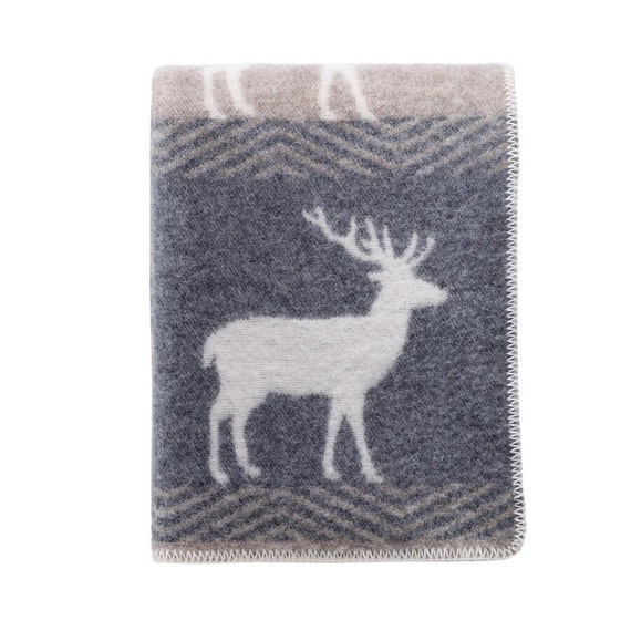 Deer throw blanket hotsell