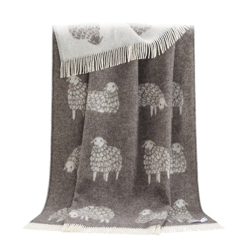 Brown Mima Sheep Throw, blanket, pure wool, neutral colour wool blanket, reversible plaid, bedspread, sofa décor, gift for mum image 2