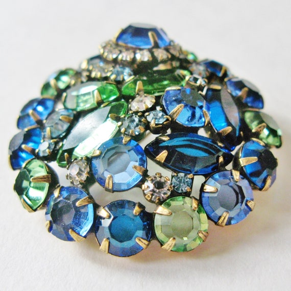 Fabulous Unsigned Brooch And Earring Costume Jewe… - image 4