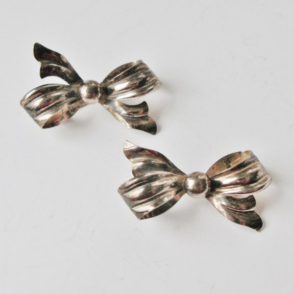 Two Vintage Bond Boyd Sterling Silver 3D Ribbon Bow Scatter Pins