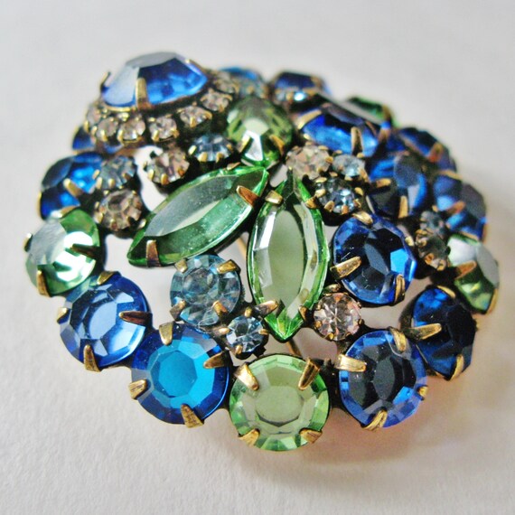 Fabulous Unsigned Brooch And Earring Costume Jewe… - image 6