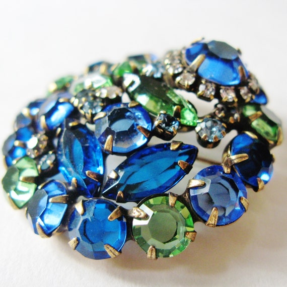 Fabulous Unsigned Brooch And Earring Costume Jewe… - image 5
