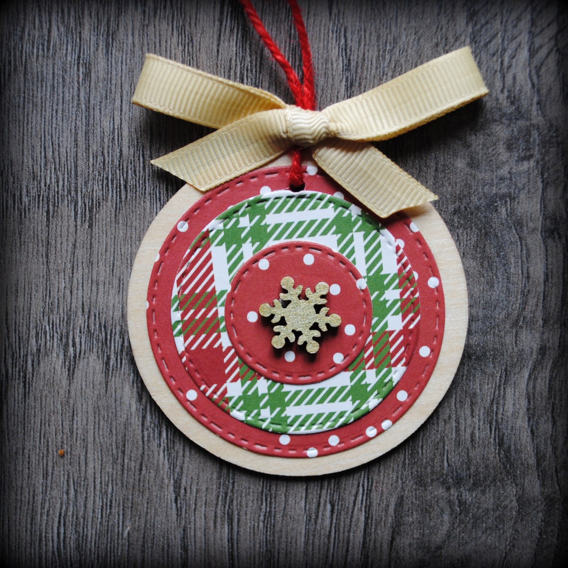 Christmas Circle Decoration 