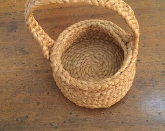 SALE: VINTAGE  BASKET /Hand woven tiny basket. Possibly Indian made