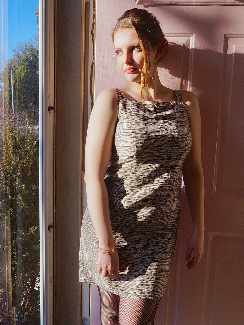 90s ROBBIE BEE Silk Snake-Print Mini Dress w Square Neckline sz. 6p