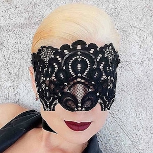 Black lace Mask, Halloween Mask, Hen party mask, Masquerade ball Mask, women&#39;s mask, Gothic Wedding Mask, Bachelorette party mask