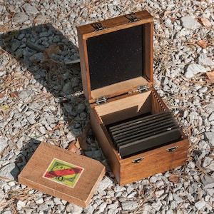 Box for storing glass negatives or  collodion wet plates