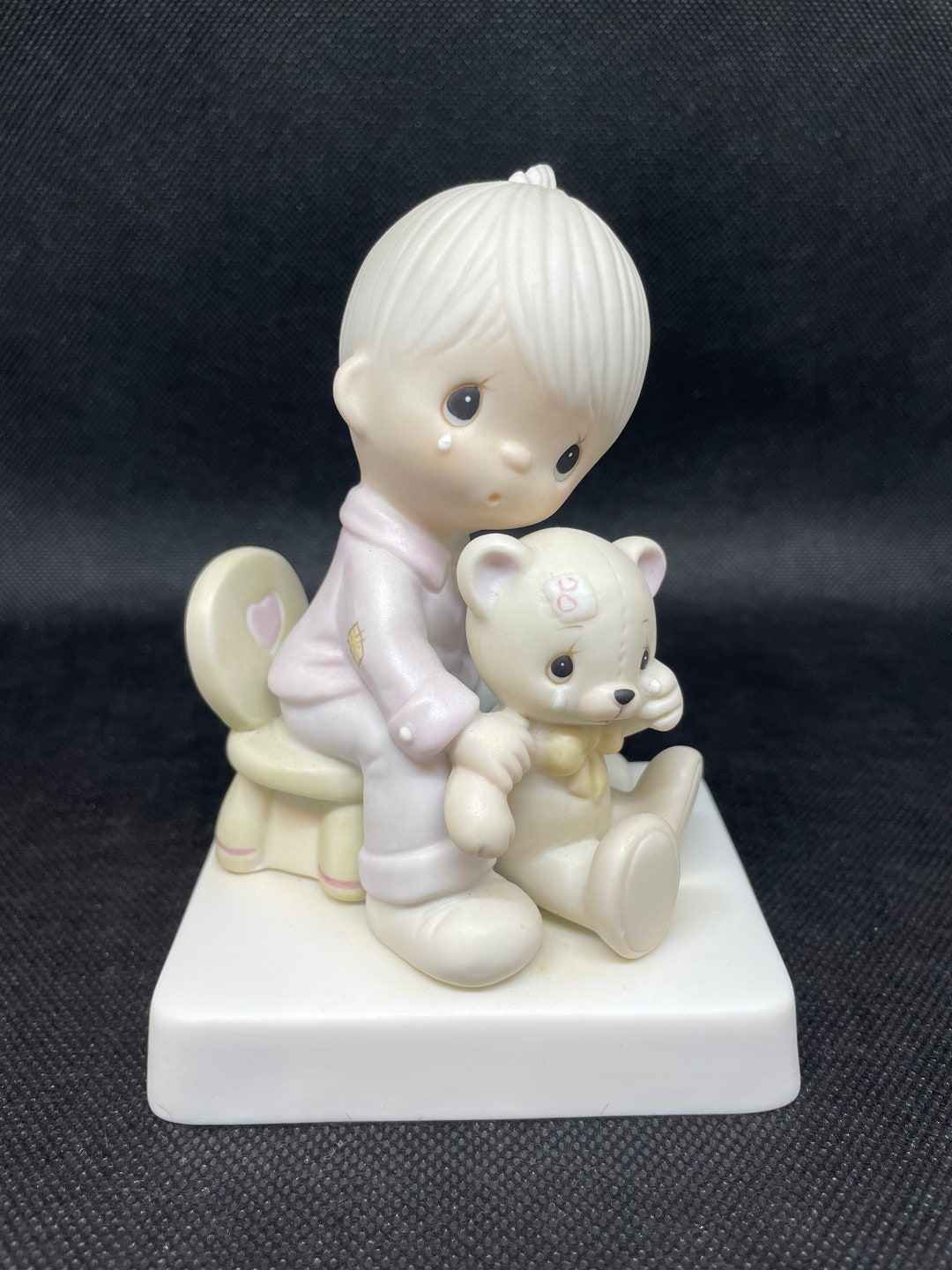 Vintage Precious Moments bear Ye One Anothers Burden Figurine. Enesco ...