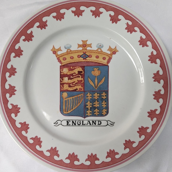 Restaurant Ware, Dinner Plate with Royal Crest, Coat of Arms, England, 10-1/2” Diameter, Vintage Pub Style, Medieval Banquet