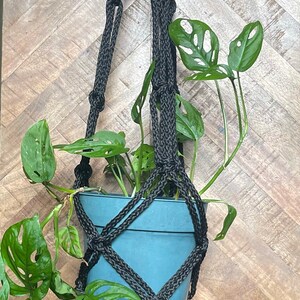 Macrame hanging planter
