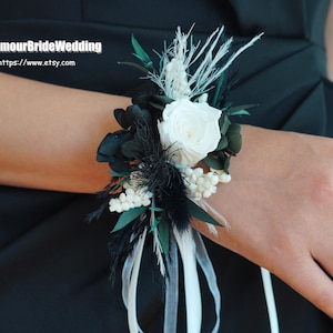bLACK/BLUE Dried Flower Corsage,Corsage,Wedding Corsage,Bridal Bridesmaid Corsage,Country Wedding Corsage,Flowers Bracelet