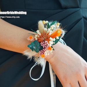 Dusty orange Dried Flower Corsage,Corsage,Wedding Corsage,Bridal Bridesmaid Corsage,Country Wedding Corsage,Flowers Bracelet