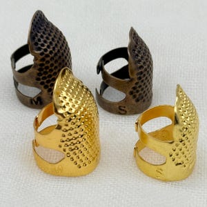 Adjustable Thickened Sewing Thimble, Finger Protector Ring for Cross Stitch, DIY Craft & Quilting Tools Supply