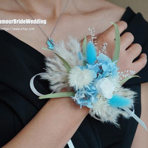 WHITE/BLUE Dried Flower Corsage,Corsage,Wedding Corsage,Bridal Bridesmaid Corsage,Country Wedding Corsage,Flowers Bracelet