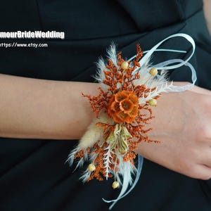 Dusty orange Dried Flower Corsage,Corsage,Wedding Corsage,Bridal Bridesmaid Corsage,Country Wedding Corsage,Flowers Bracelet