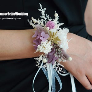 WHITE/PURPLE Dried Flower Corsage,Corsage,Wedding Corsage,Bridal Bridesmaid Corsage,Country Wedding Corsage,Flowers Bracelet
