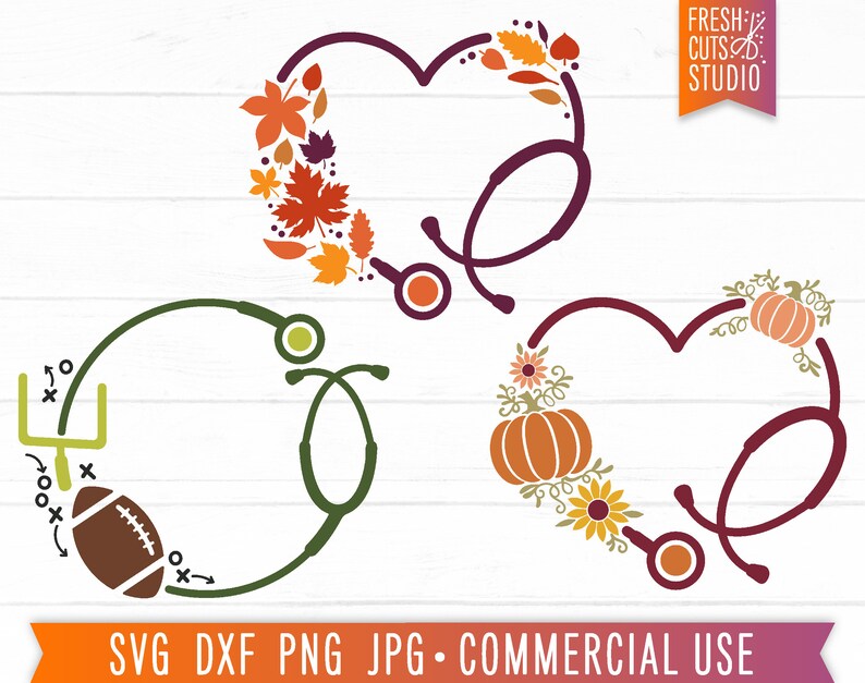 Op de afbeelding: Twee stethoscoopontwerpen met herfstthema's. Een ontwerp heeft een voetbal en een doelpaal, het andere heeft een pompoen en herfstbladeren. De tekst "FRESH CUTS STUDIO" staat in de rechterbovenhoek.