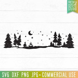 Escena de fogata SVG, Escena de bosque SVG, Pinos, Camping al aire libre SVG, Escena de estrellas y luna, Camping SVG, Escena de bosque estrellado png