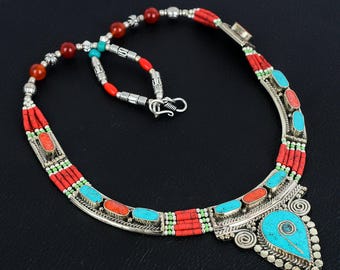 Türkis & Koralle Tibetsilber Halskette: Handgemachter Boho Schmuck