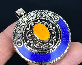 Boho Tibetaans zilveren hanger: geel koraal en Tibetaanse sieraden lapis lazuli