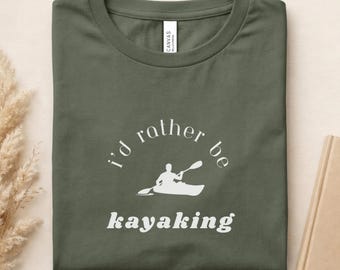 Ich würde eher Kayaking T-Shirt, Kayak T-Shirt, Paddler Geschenk, Wassersport Shirt, minimalistisches Kayaking Tee, Outdoor Abenteuer Tshirt, Fluss Kayak