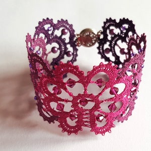 Digital Bobbin Lace pattern-Zinnia bracelet