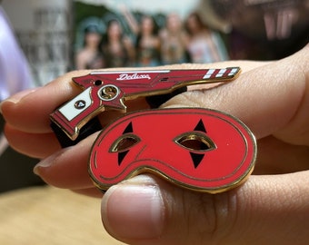 MCR エナメルピン | デンジャーデイズ マスク＆ブラスター ファン グール フランク・アイエロ ヘルメット マイキー ウェイ レイ・トロ ジェラード ブラックパレード スリーチアーズ エモ ギフト