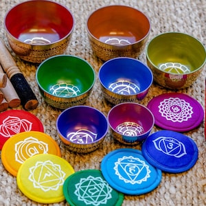 Set of 7 Singing Bowls for Chakra Healing | Handcrafted Tibetan Sound Bowls for Meditation, Yoga, Energy Balancing, and Sound Therapy