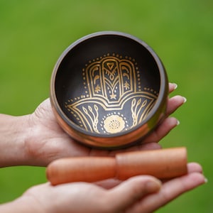 Hamsa Singing Bowl | Handcrafted Tibetan Sound Bowl for Meditation | Perfect for Yoga, Spiritual Practices, and Mindfulness