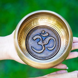 Om Carved Singing Bowl Handcrafted Tibetan Sound Bowl for Meditation and Energy Balancing | Perfect for Yoga and Spiritual Practices