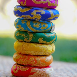 7 Chakra set Cushion for Singing Bowls.