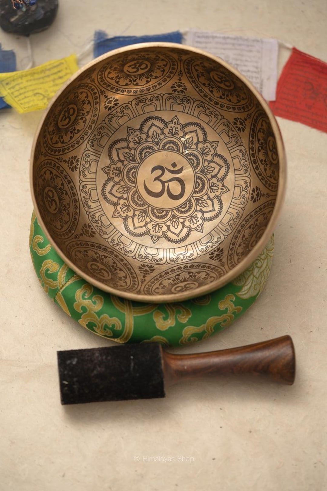 神聖なオムマンダラチベットシンギングボウル – 瞑想