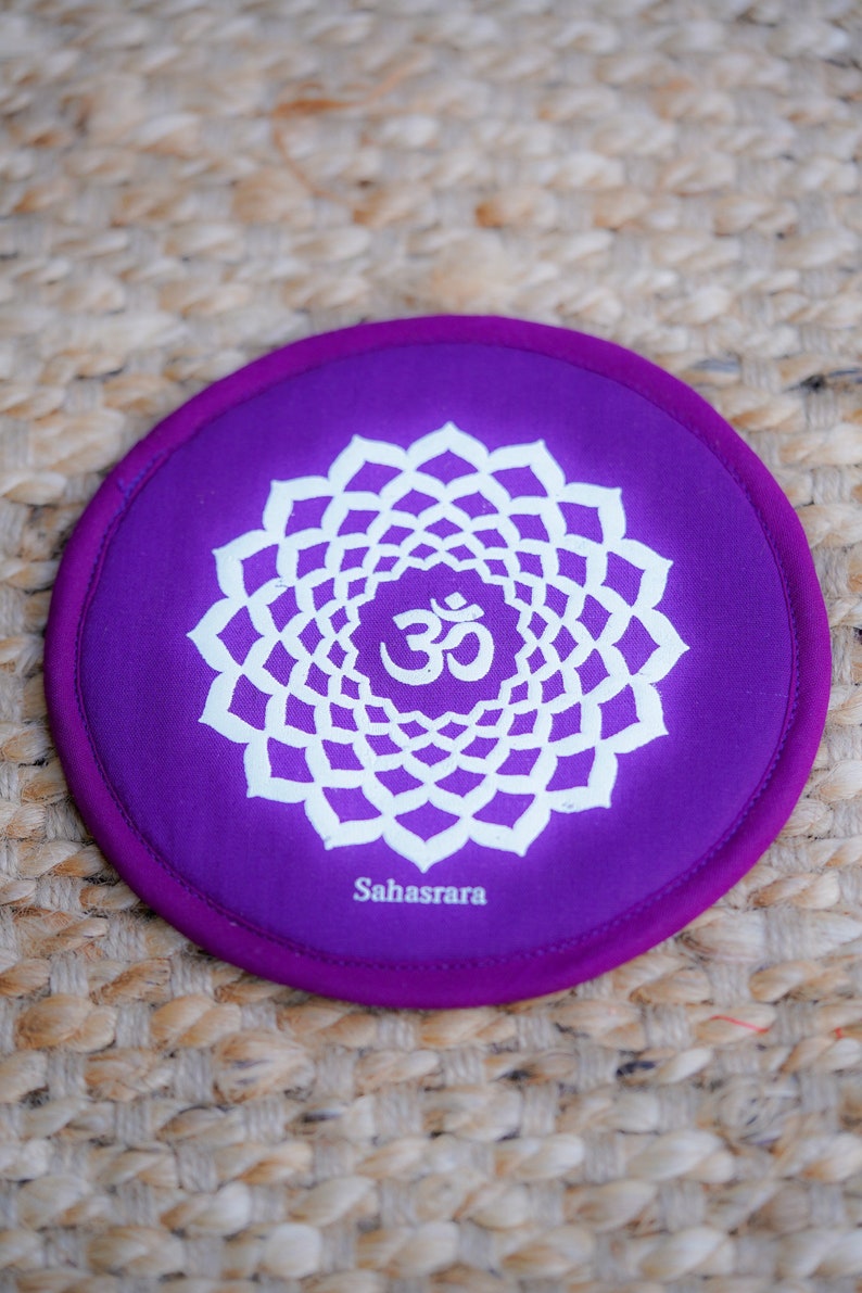 7 colorful chakra set Mat for singing bowl.