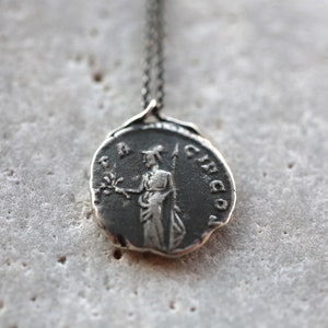 Minerva Göttin Antike Münze Replik Halskette, Antiqued Sterling Silber