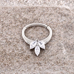 Beautiful Septum Clicker, Daith Clicker Ring Jewelry set with White Swarovski cz 316L Surgical Steel 16g - 7mm